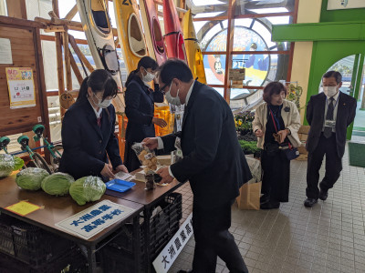 PXL_20251116_020733300